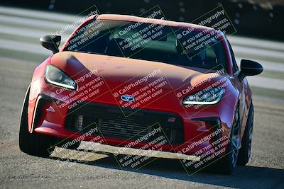 media/Nov-02-2025-Speed Ventures (Sun) [[c948a89870]]/Black/Session 4/